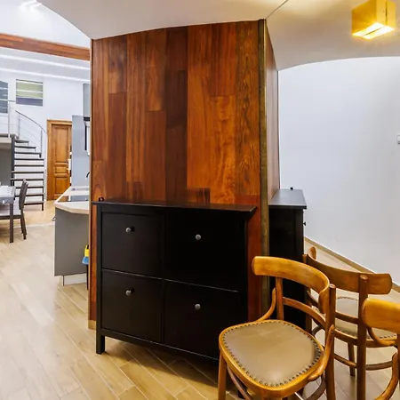 Korond Palace With 4 Bedrooms In An Unesco Protected Palazzo * Budapest