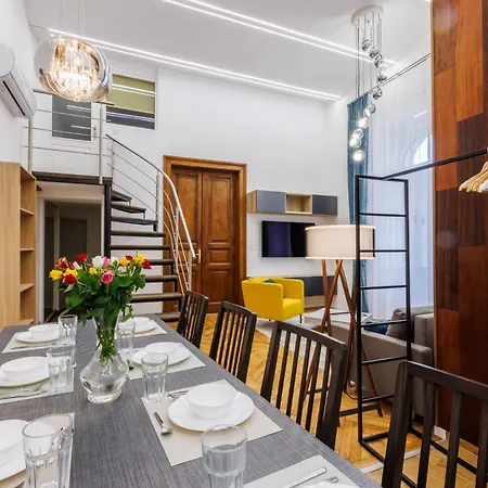 Korond Palace With 4 Bedrooms In An Unesco Protected Palazzo Budapest